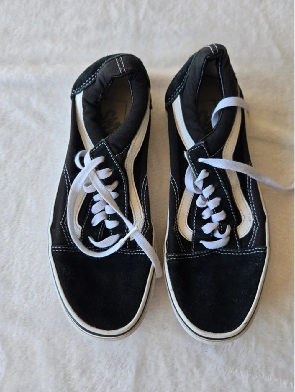 Black and white vans size 6
